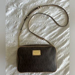 Michael Kors MK Monogram Jet Set Crossbody